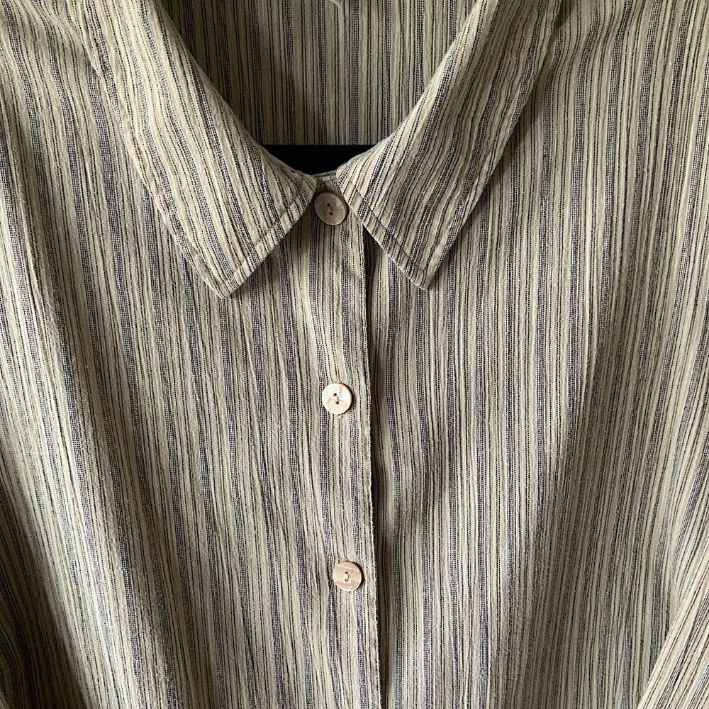 Linen Button Up Top - Picture 3 of 10